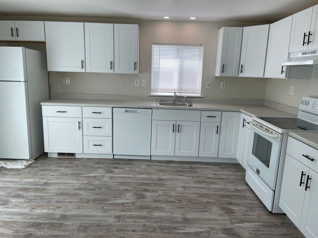 10372 Road N.4 Ne - Photo 2 of 10