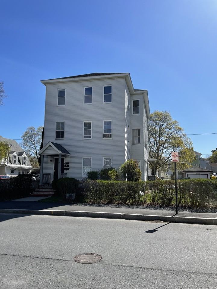 119 West St #3 - Photo 2 of 7