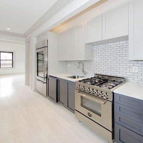 Lexington & Third Avenue #5 - Photo 2 of 6