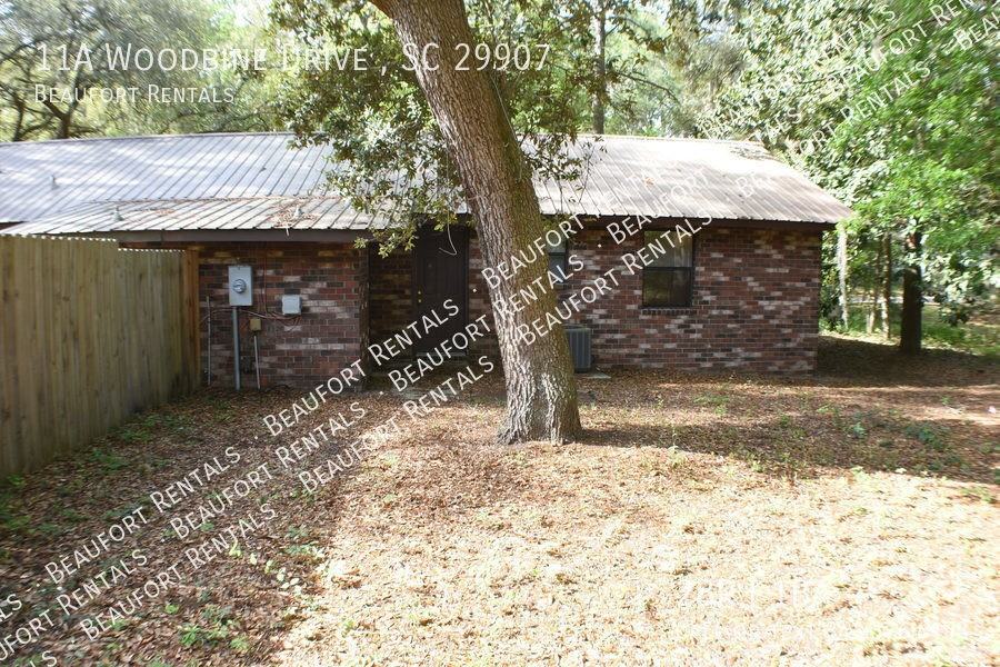 11A Woodbine Dr - Photo 2 of 20