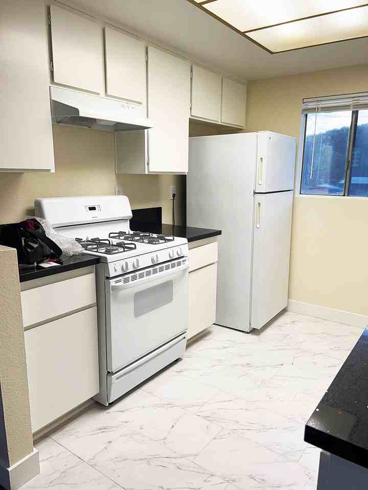 4166 Garden Ave #C - Photo 3 of 8