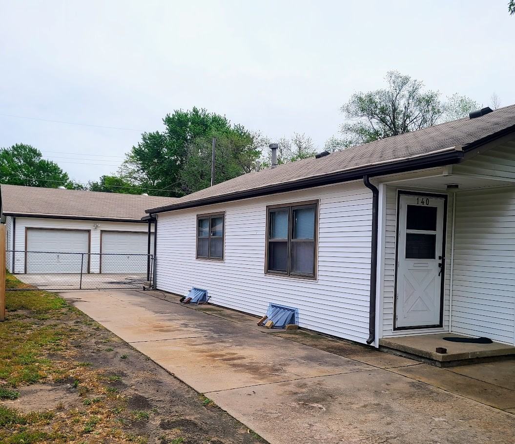 140 N Young St #NA - Photo 2 of 26