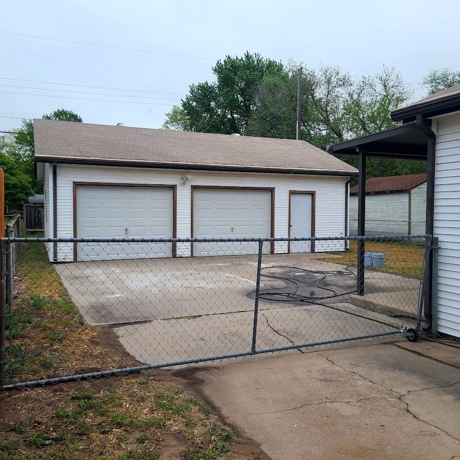 140 N Young St #NA - Photo 3 of 26