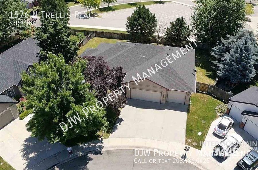 1576 N Trellis Pl - Photo 2 of 15