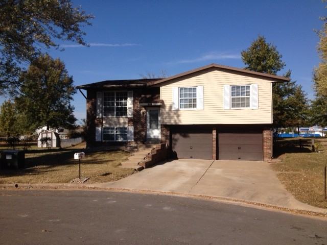 5204 Highview Ct - Photo 2 of 11