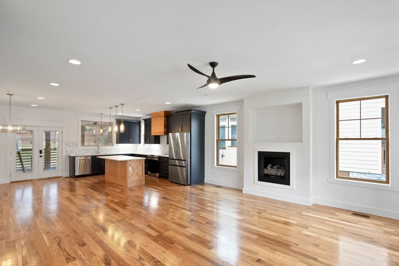 710 Village Ct - Photo 3 of 45