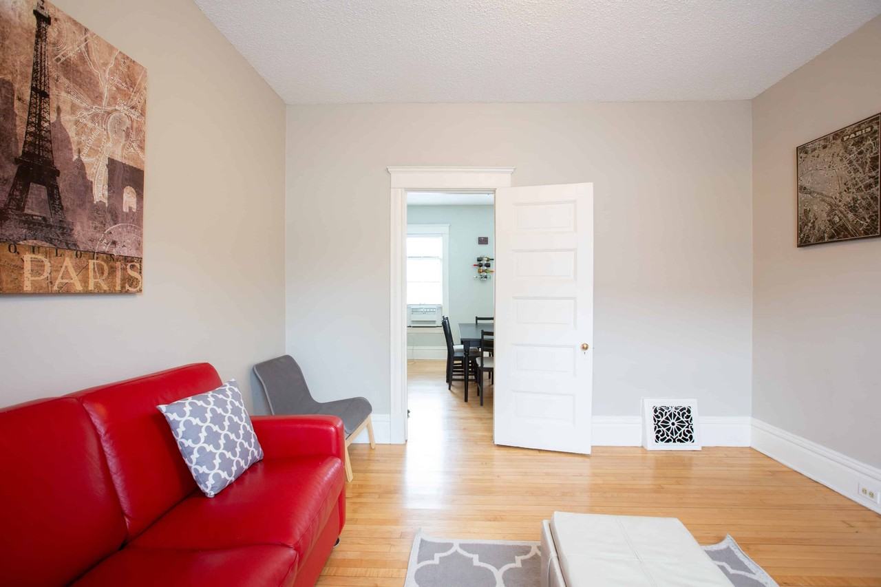 733 E 27th St #733 - Photo 6 of 26