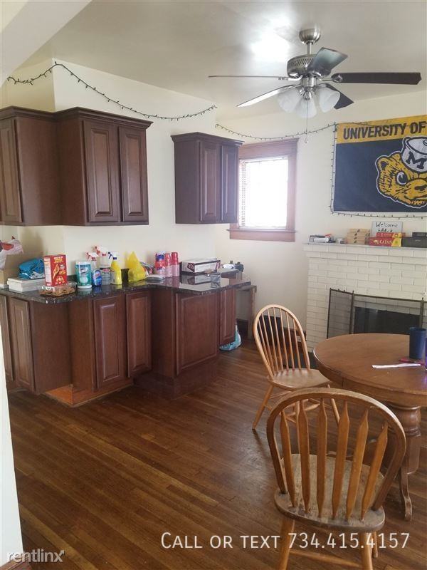 536 Walnut St - Photo 4 of 39