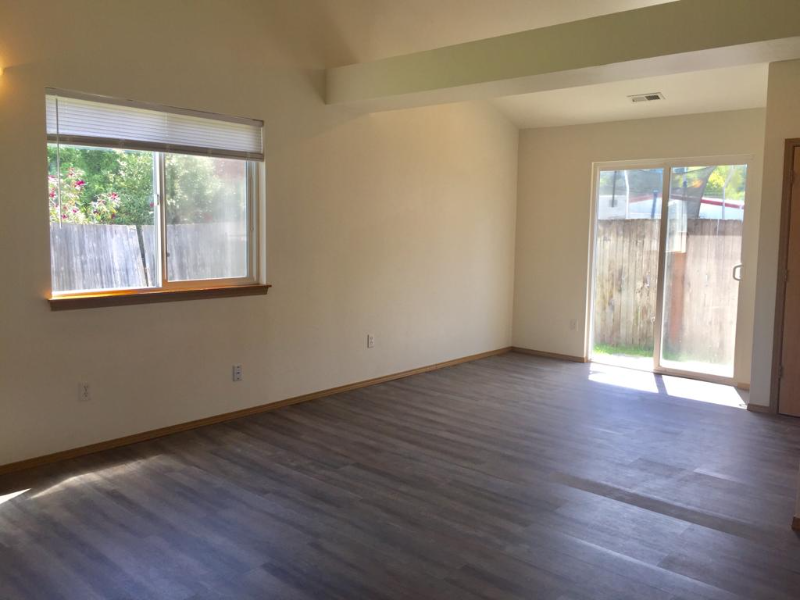 16065 Tatty Ave Se - Photo 3 of 12