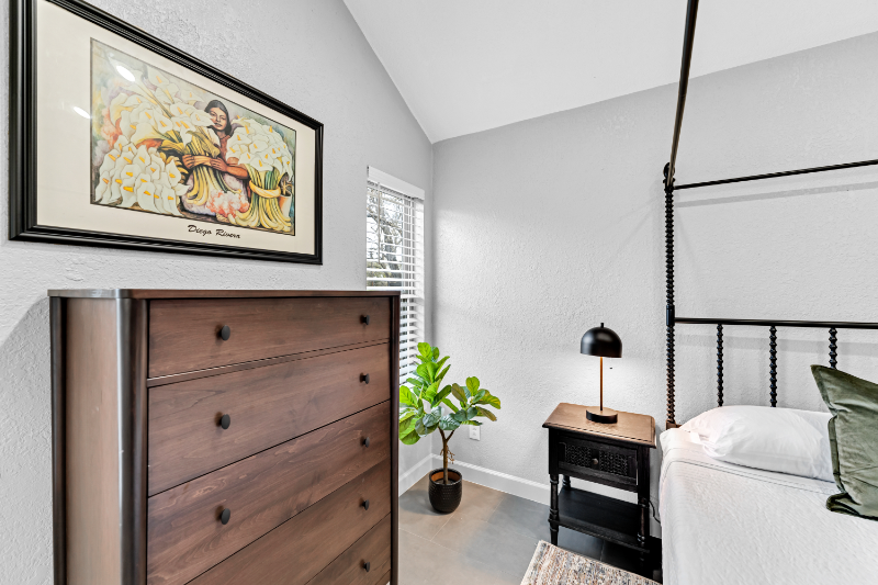 1607 Spring Ave - Photo 4 of 35