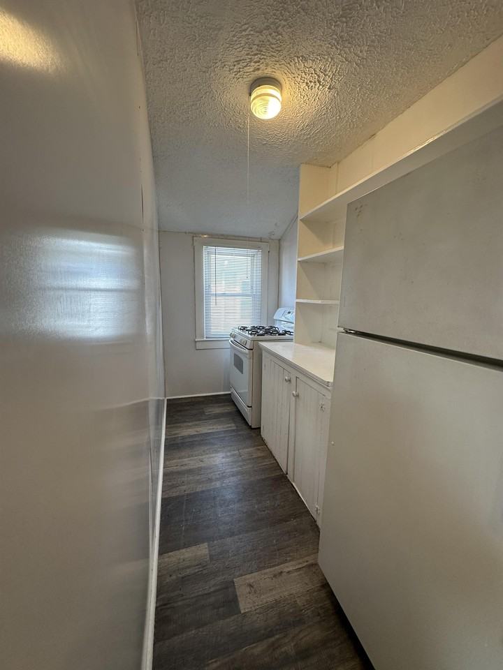 61 Acushnet Avenue - Photo 5 of 8