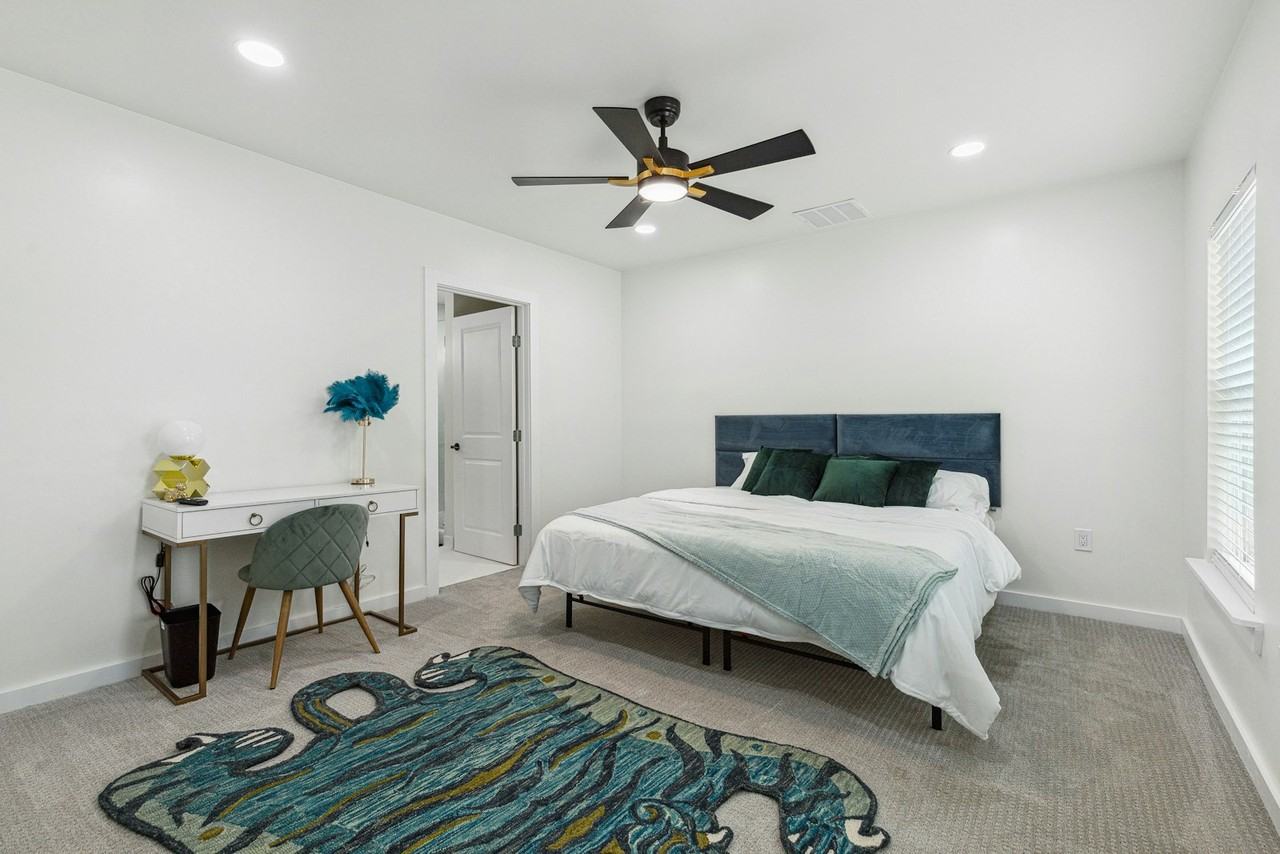 3236 Golfing Green Place - Photo 3 of 22