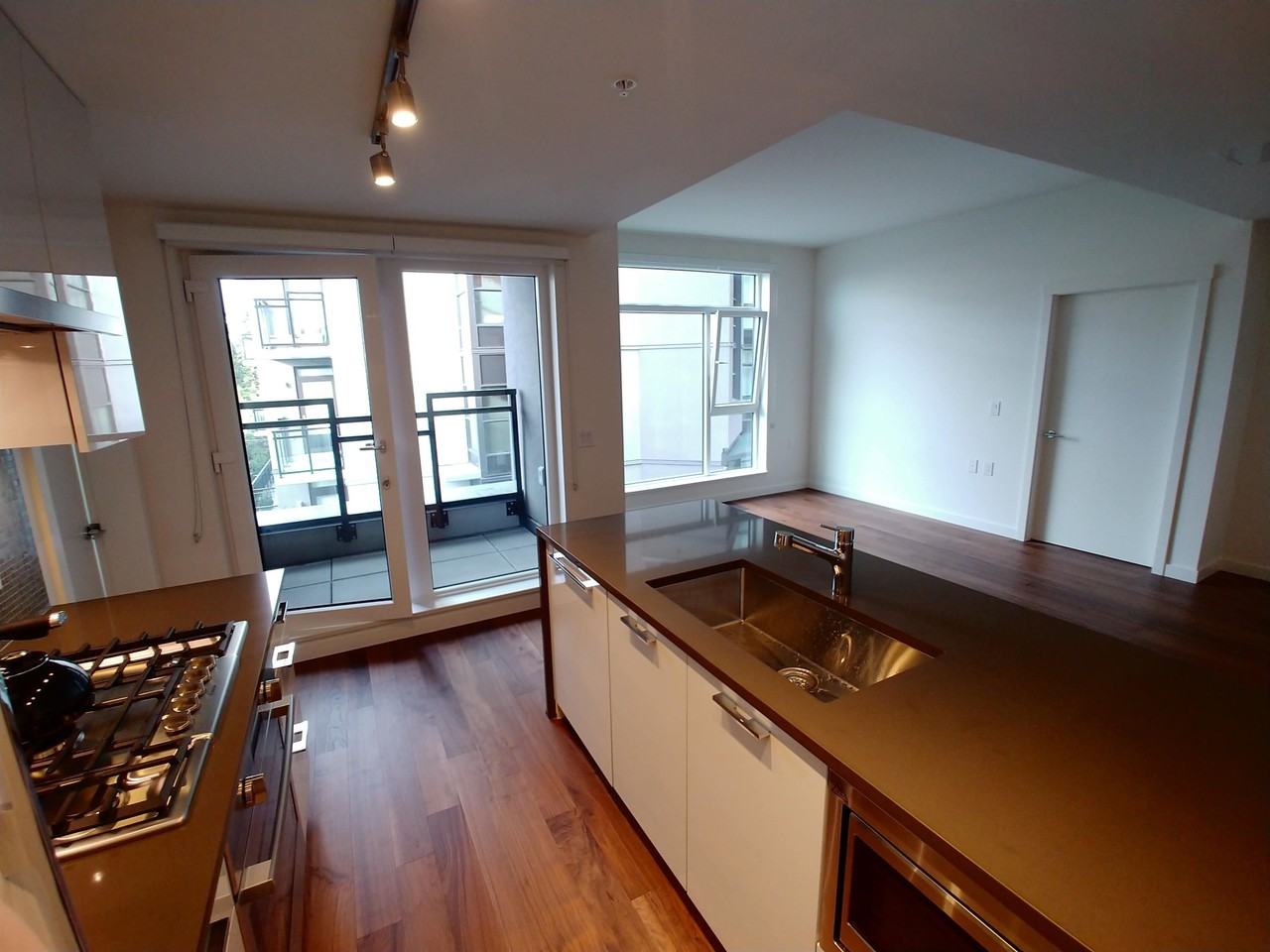 4189 0208-4189 Cambie Street #0208 - Photo 2 of 14