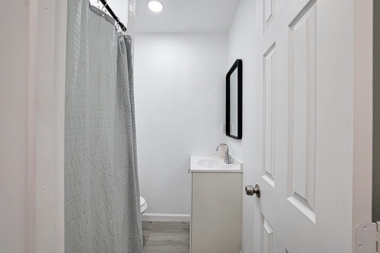 N 24th Dr - Photo 3 of 10