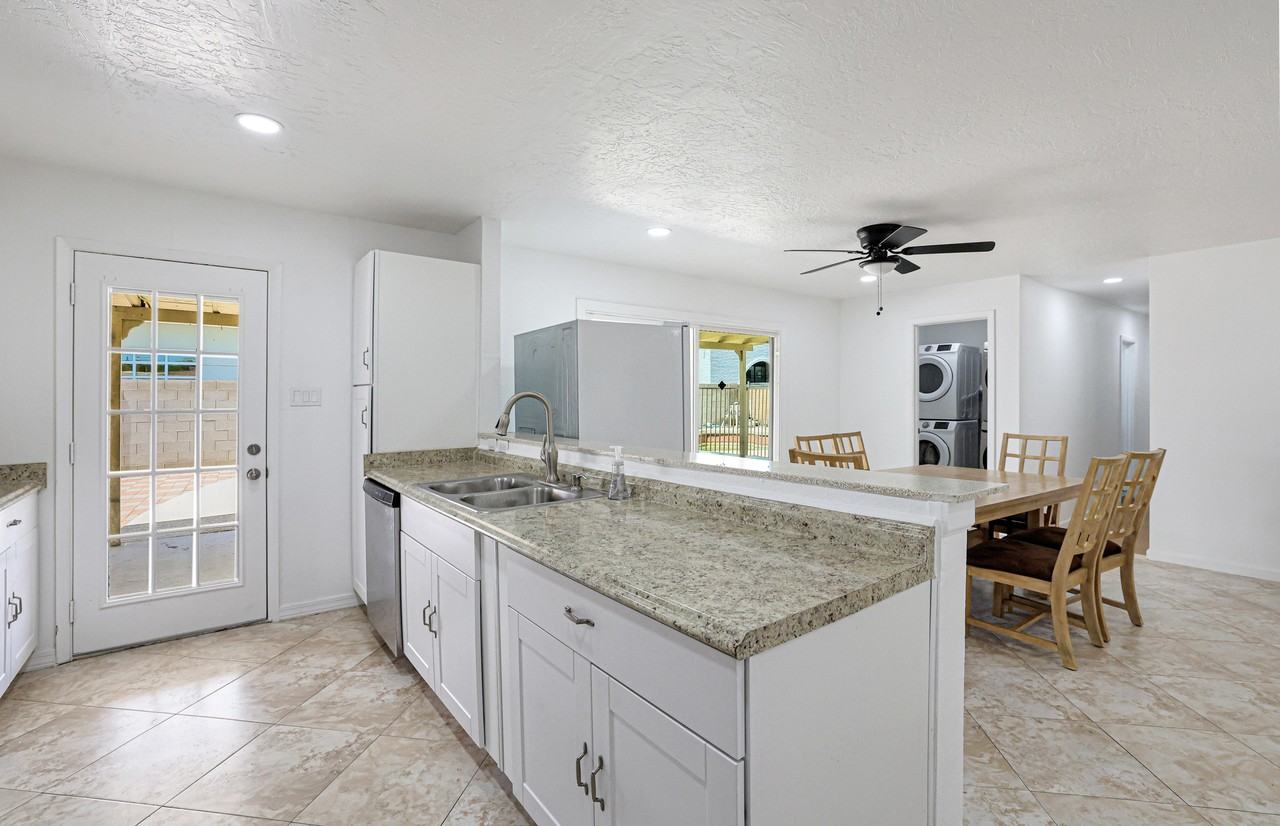 N 24th Dr - Photo 6 of 10