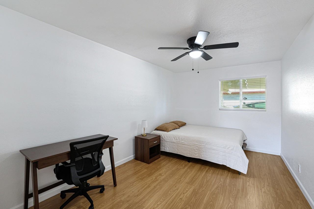 N 24th Dr - Photo 7 of 10