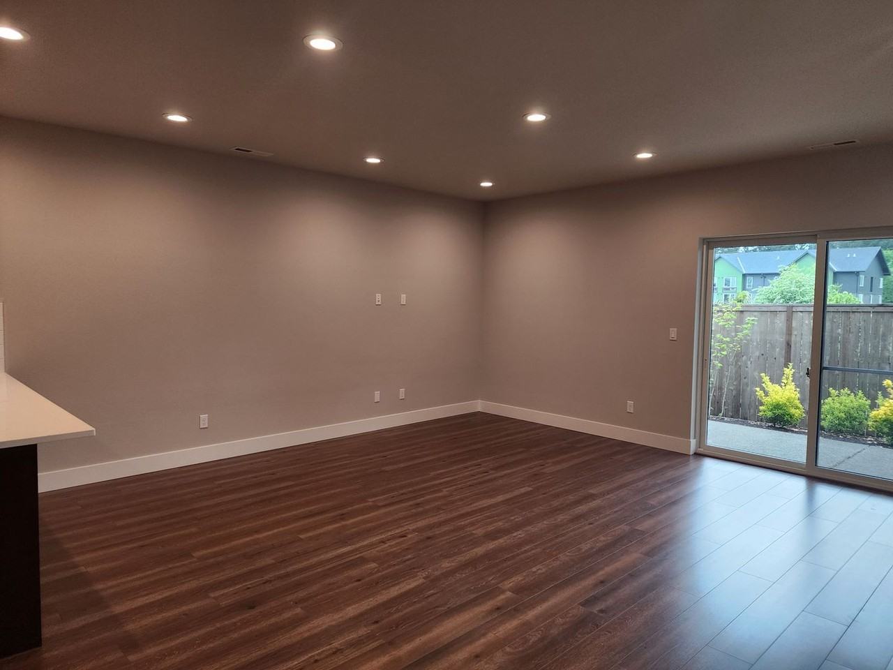16436 Se Shimmering Leaf St - Photo 2 of 40
