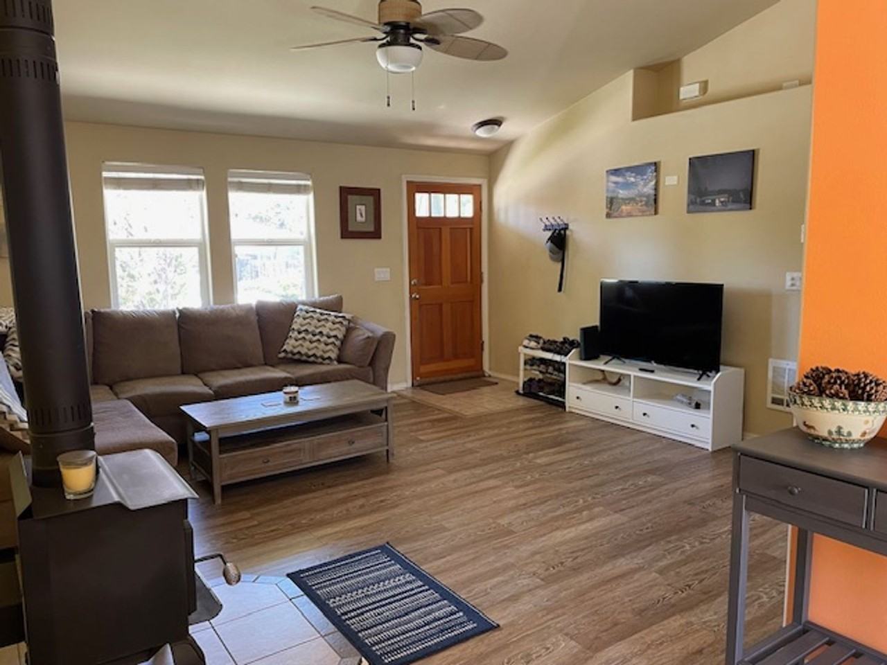 61021 Southwest Lodgepole Drive - Photo 3 of 15