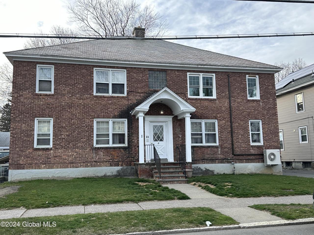 1 Oakwood St - Photo 2 of 22