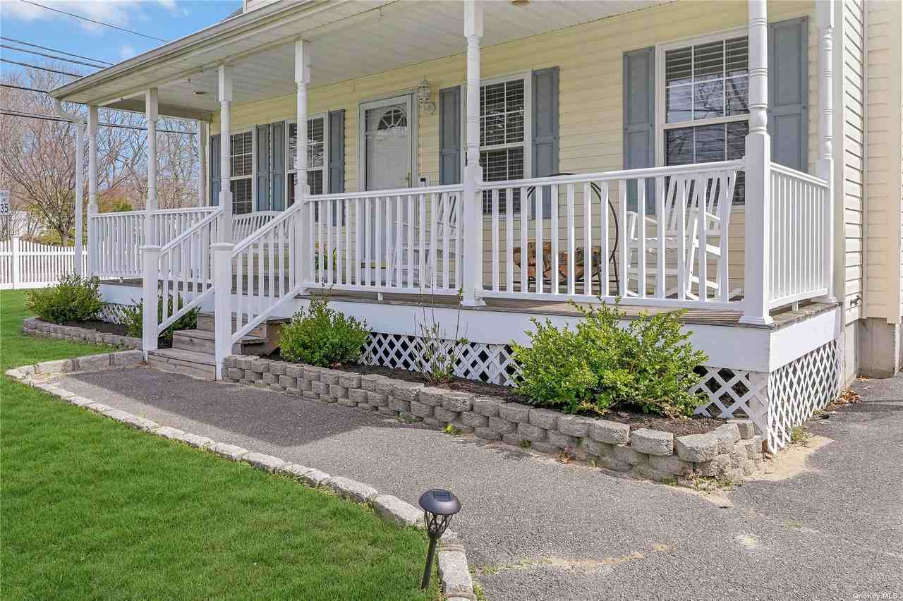 247 Avenue C - Photo 2 of 31