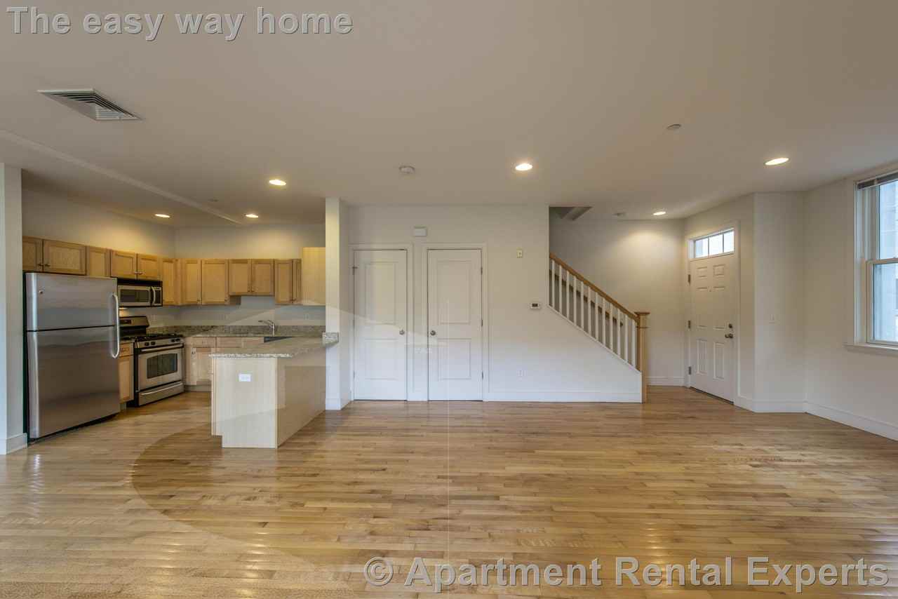 110 2nd St #112