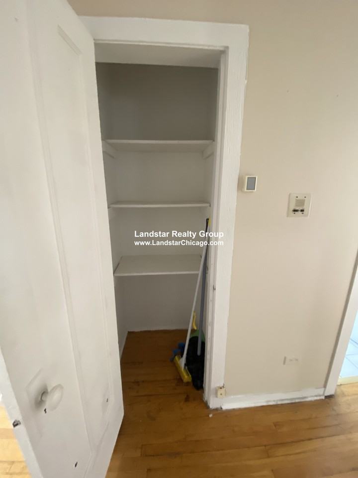 2839 W Cullom Ave #3 - Photo 4 of 10