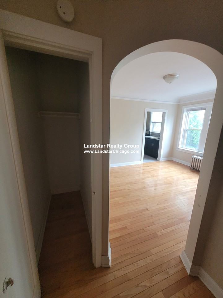 1920 W Morse Ave #1N - Photo 6 of 14