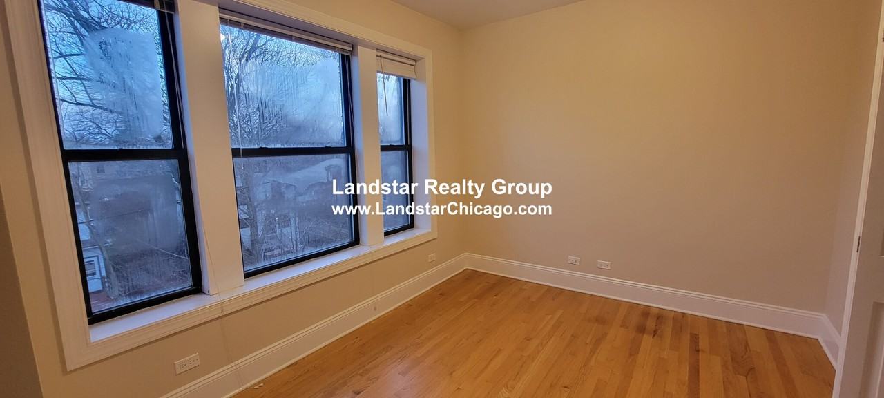 902 Reba Pl #2 - Photo 2 of 2