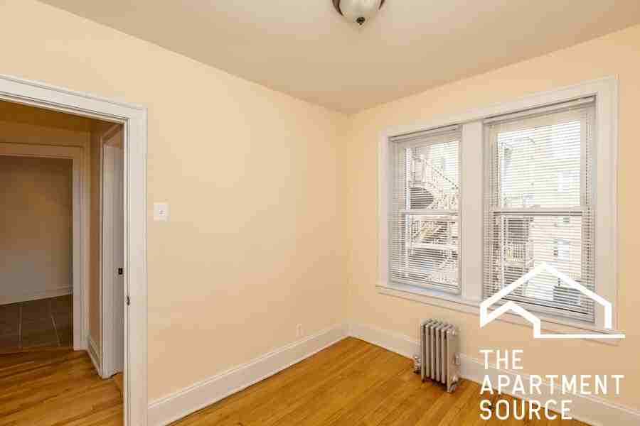 4957 N Albany Ave #1 - Photo 6 of 8