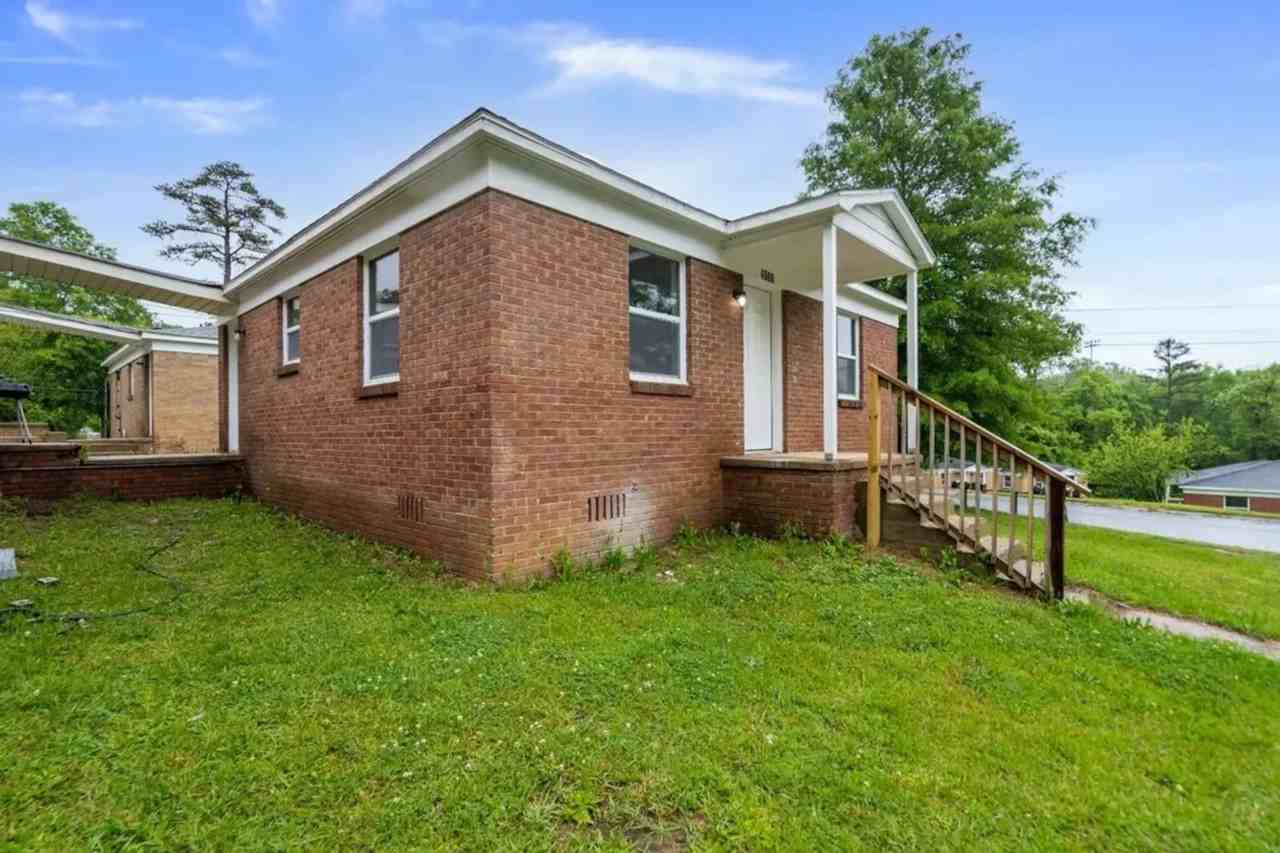 4512 Helena St - Photo 2 of 22