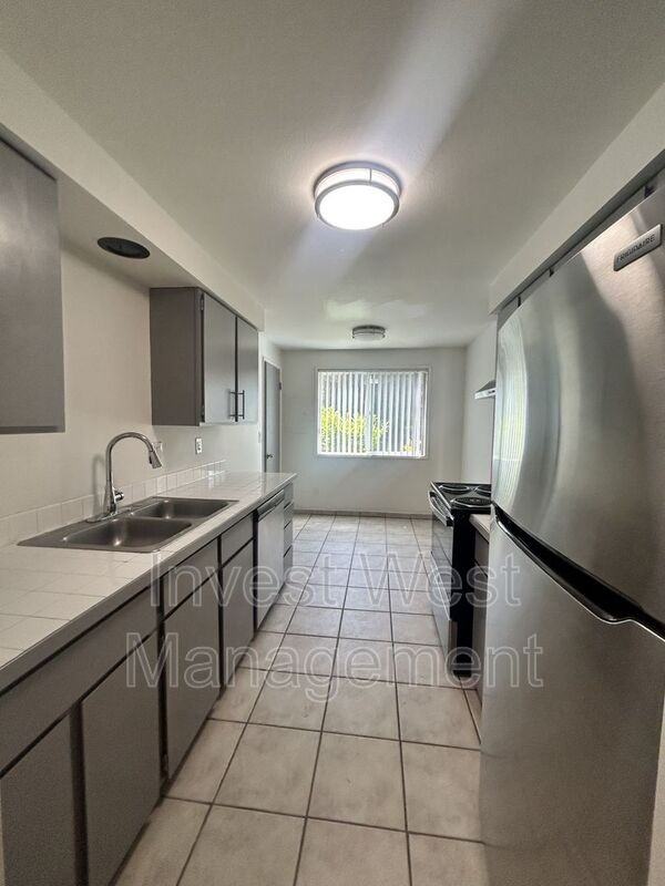 3707 Sunset Way #3 - Photo 2 of 10