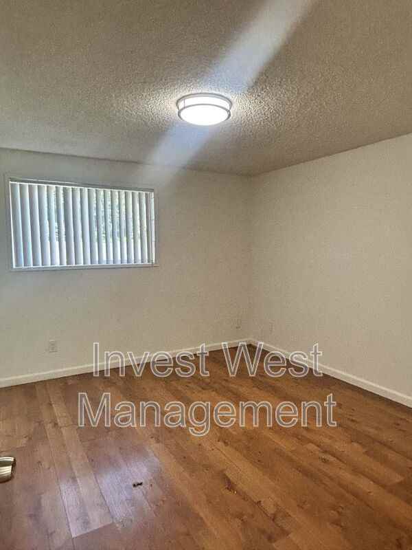 3707 Sunset Way #3 - Photo 5 of 10