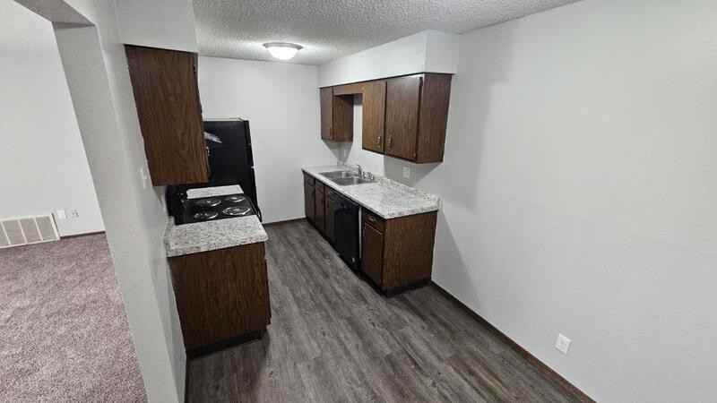 830 15th Ave Sw #5 - Photo 2 of 6