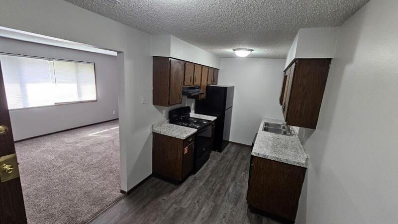 830 15th Ave Sw #5 - Photo 3 of 6