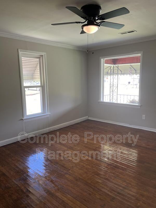 5909 Sedum St - Photo 3 of 20