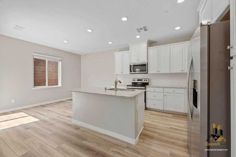 2725 Bedell St - Photo 2 of 15