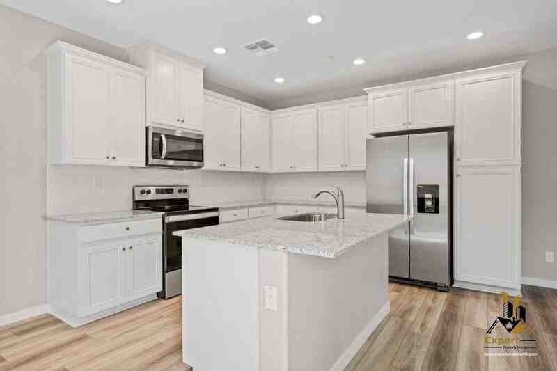 2725 Bedell St - Photo 4 of 15