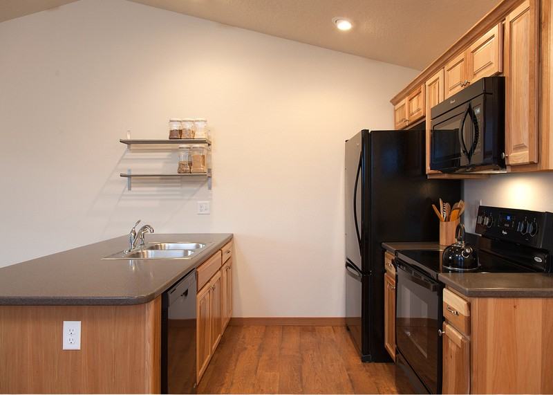 481 Tracey Ln #B - Photo 4 of 8