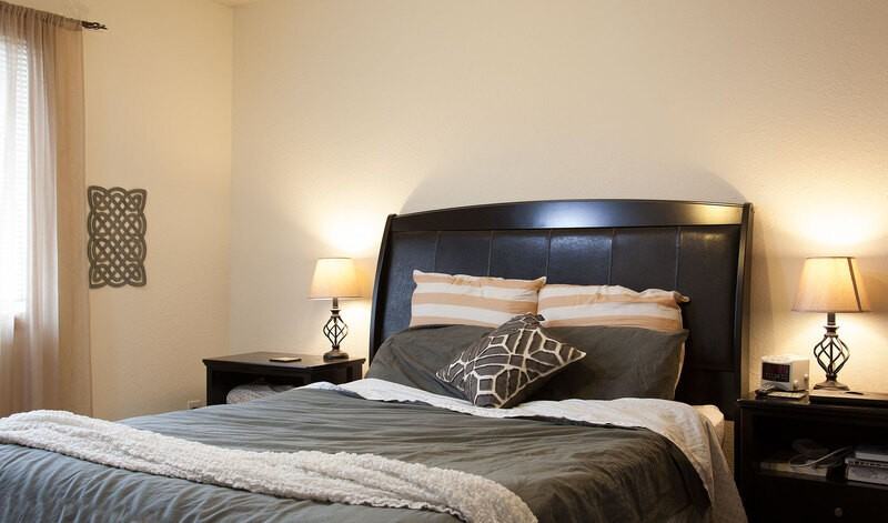 430 Sarah Cir - Photo 5 of 7