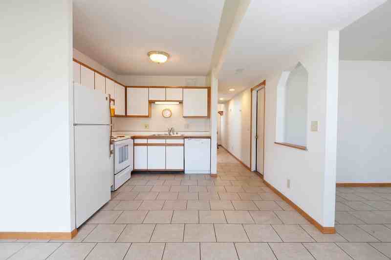 1440 Glenridge Drive - Photo 7 of 8