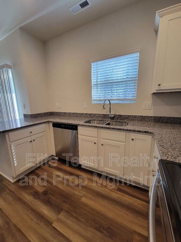 6941 Calton Ln - Photo 3 of 25