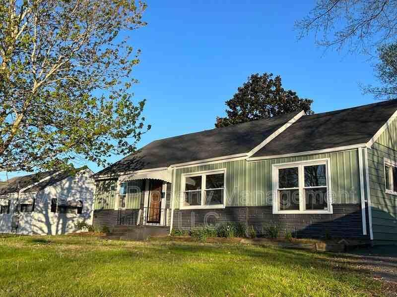 1910 Mcbrien Rd - Photo 2 of 27