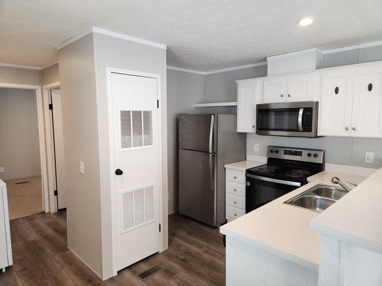 210 Bobwhite Ln #210 - Photo 3 of 12