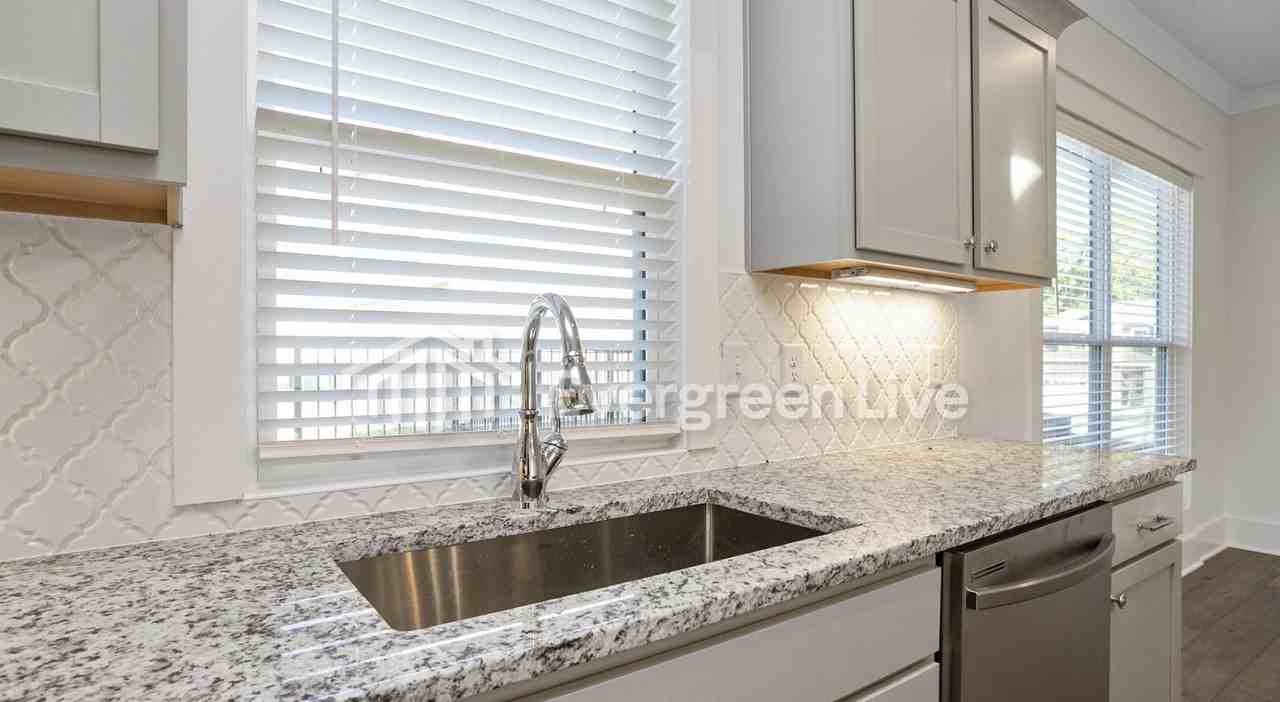 244 Centennial Dr - Photo 5 of 23