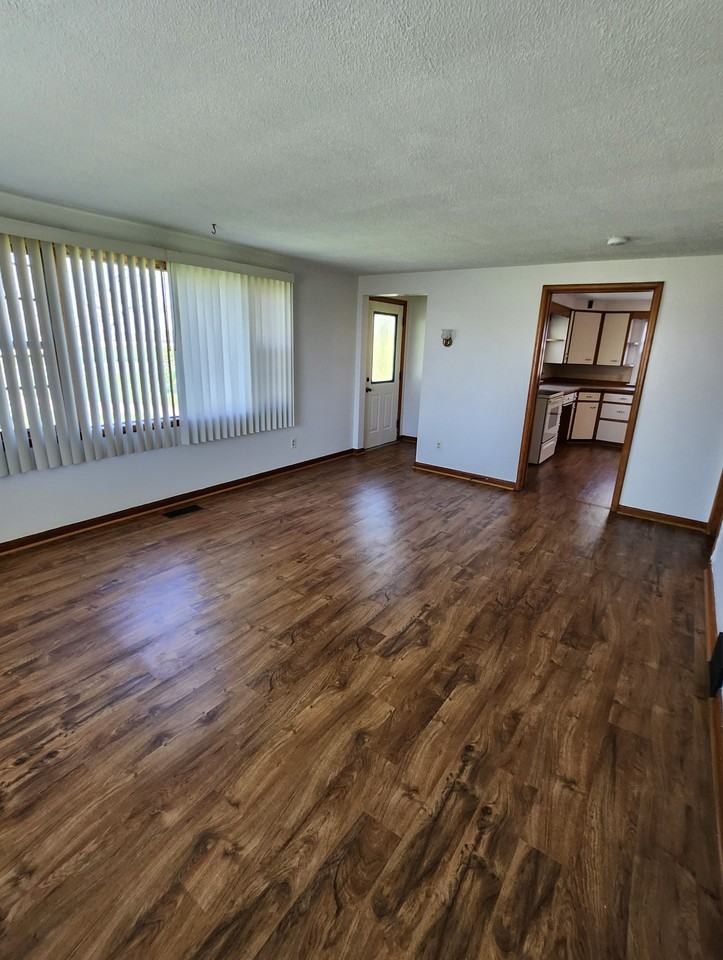 4808 142nd Ave - Photo 3 of 26