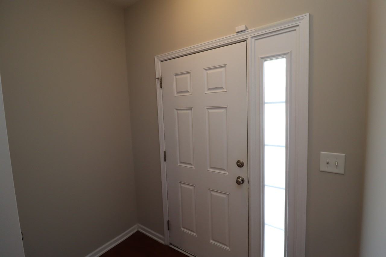 110 Fanwood Ct - Photo 3 of 50