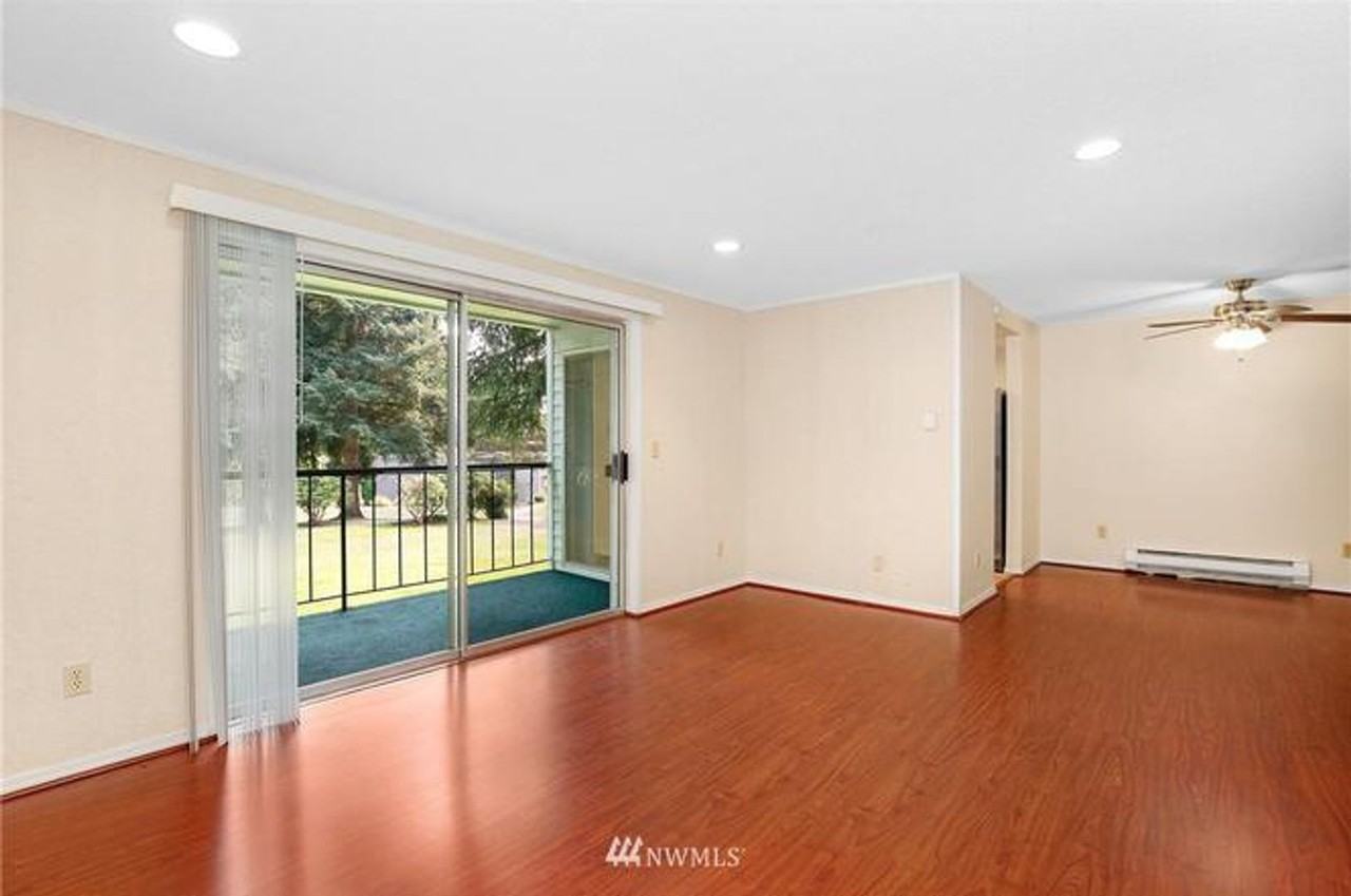4635 W Lake Sammamish Pkwy Se - Photo 5 of 20