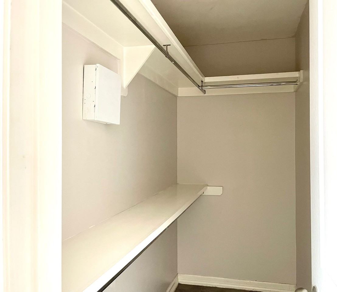 3206 Hill Crest Dr #NA - Photo 5 of 8