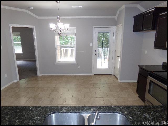 5505 Bridgeport Ln - Photo 4 of 25