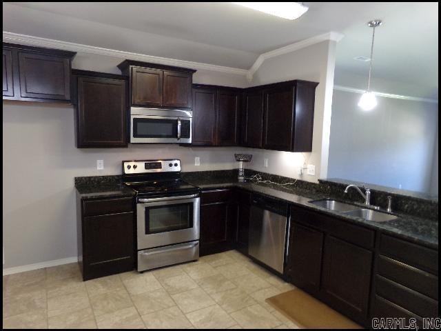 5505 Bridgeport Ln - Photo 5 of 25